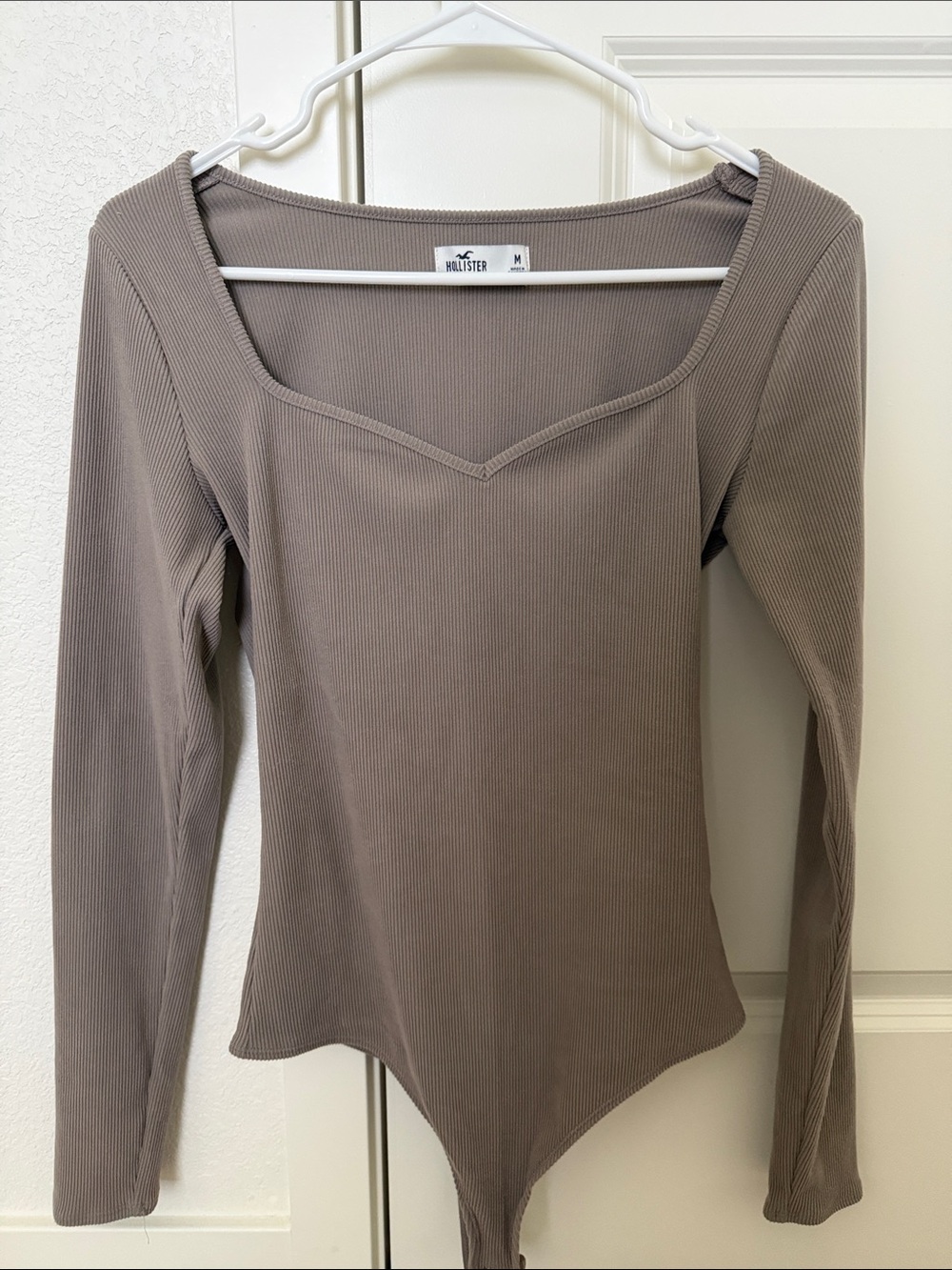 Hollister Women's Taupe Ribbed Square-Neck Long Sleeve Bodysuit